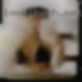 Woman looking threesomes