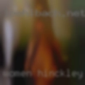 Women Hinckley, looking
